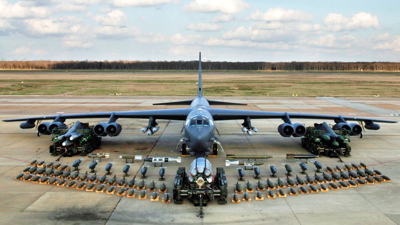 Illustration for article titled El B-52 se ha convertido en una aterradora plataforma de nuevas armas